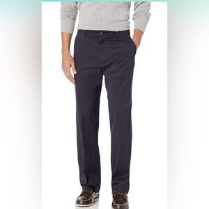 NWT Dockers Navy Blue Easy Khaki Classic Fit Flat Front Mens 40/32‎